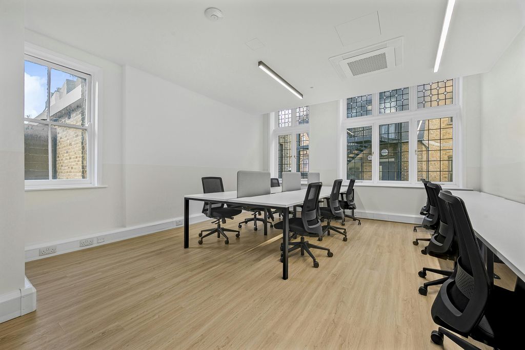 Property photo 3 of 15 Office7.Jpg