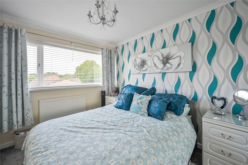 Property photo 3 of 19 Picture No. 06