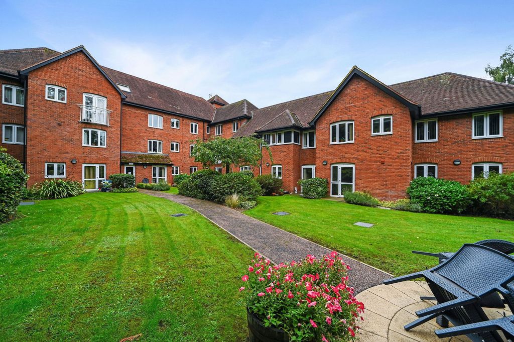 Property photo 1 of 21