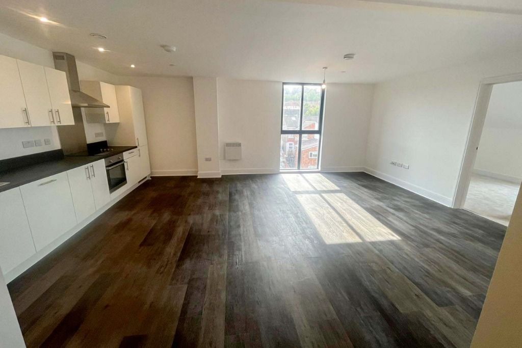 Property photo 2 of 8 4380781