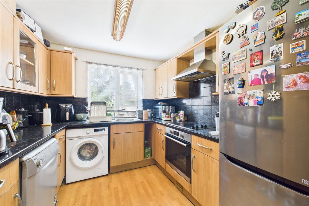 Property photo 3 of 8 Picture No. 04