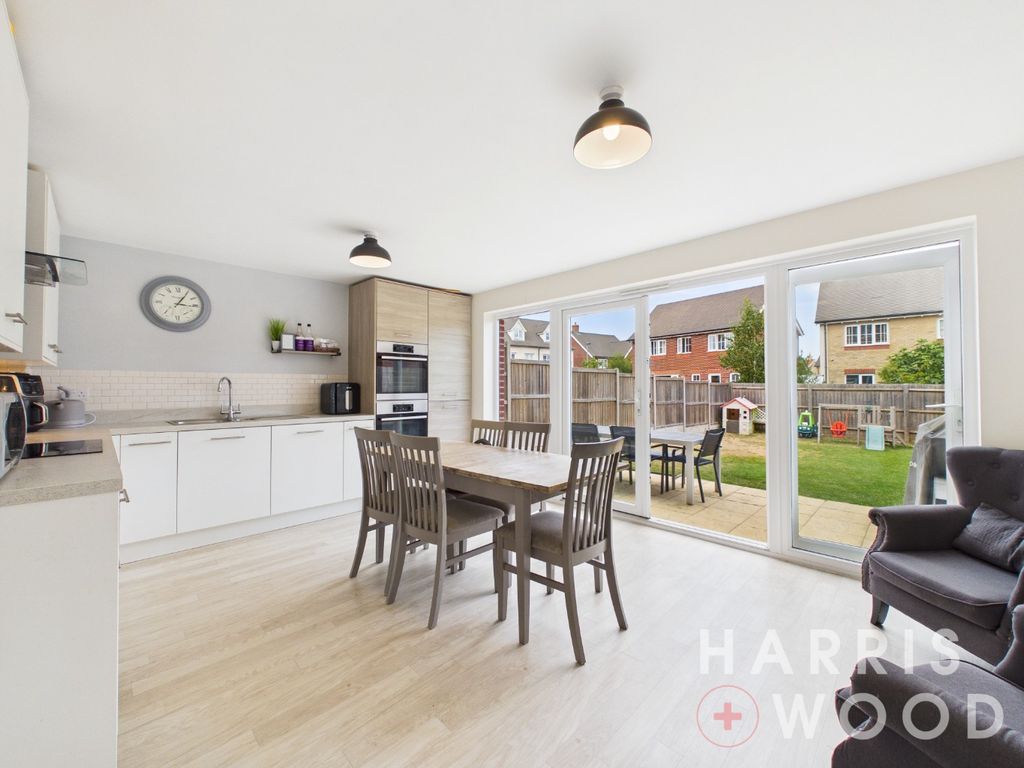 Property photo 3 of 32 4334094