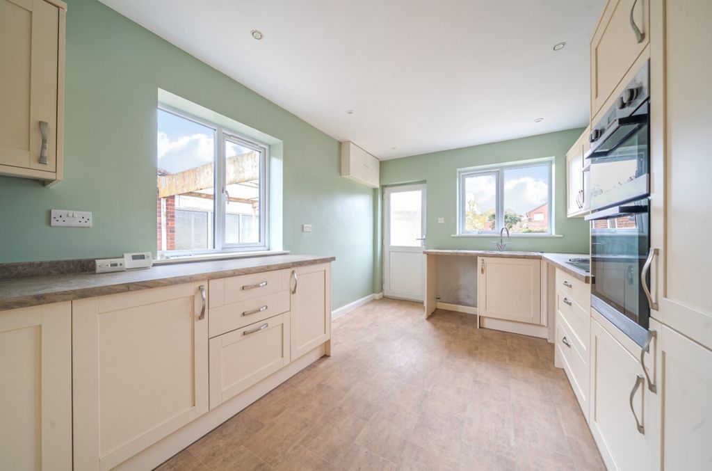 Property photo 2 of 27 1441940-14-69d78A9A2c162