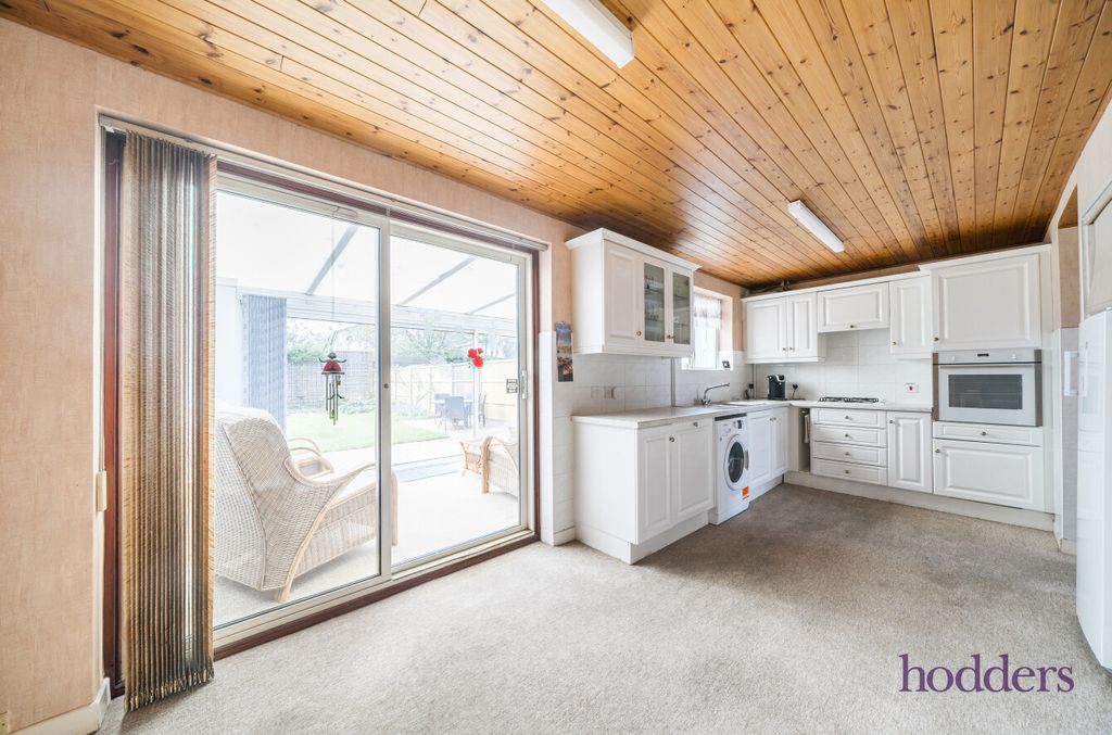 Property photo 3 of 23 8434A8Bd-27A1-49A...