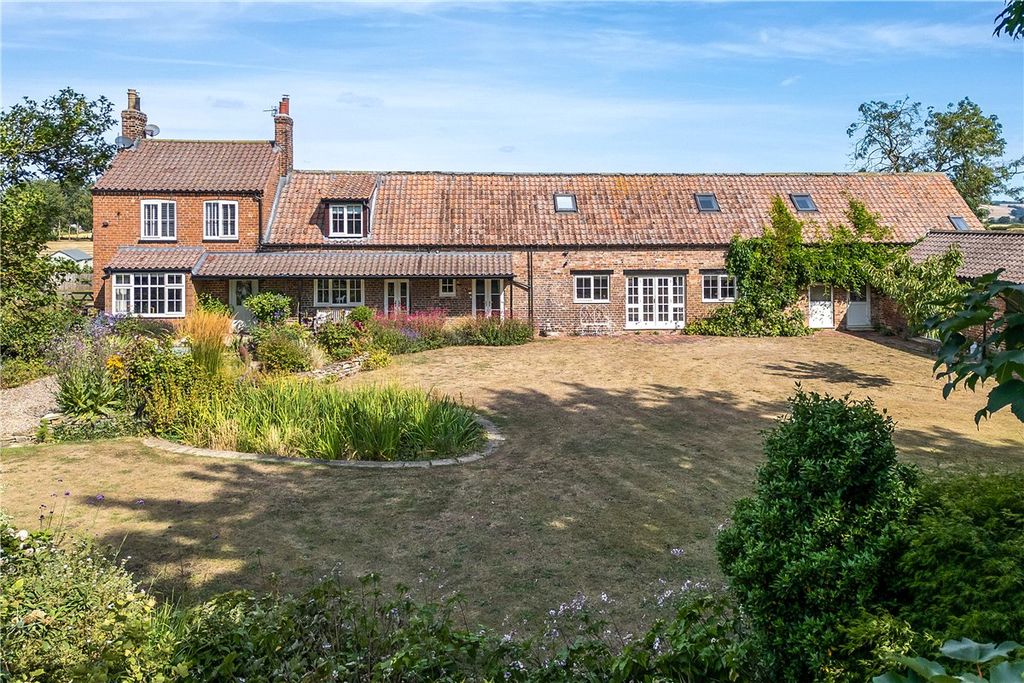 Property photo 1 of 38 Picture No. 65