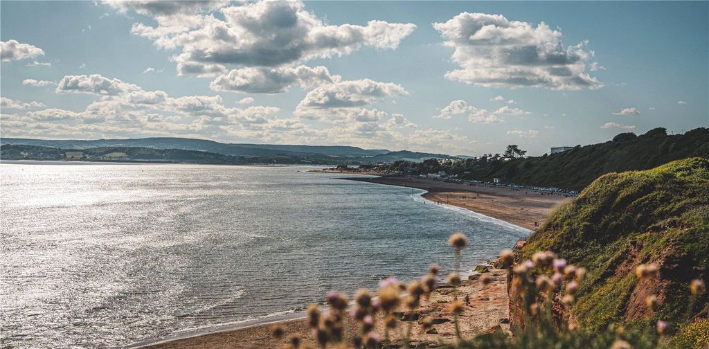 Property photo 3 of 6 Picture No. 04