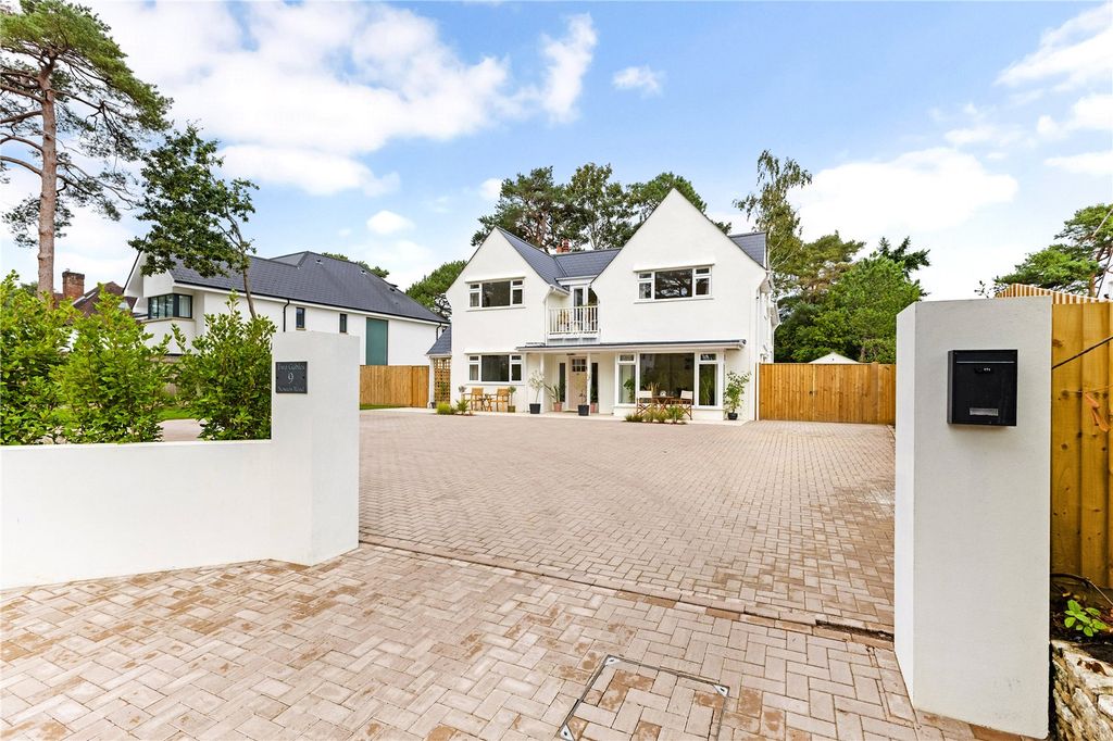 Property photo 1 of 19 Front