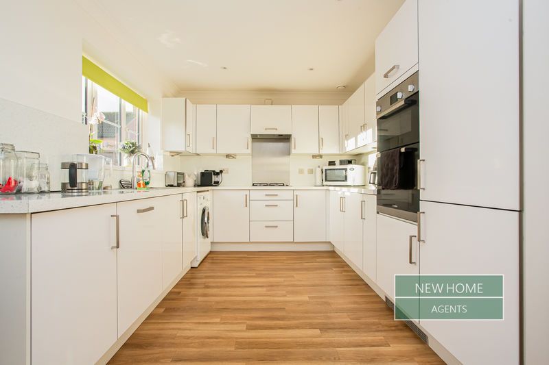 Property photo 3 of 35 Photo 25