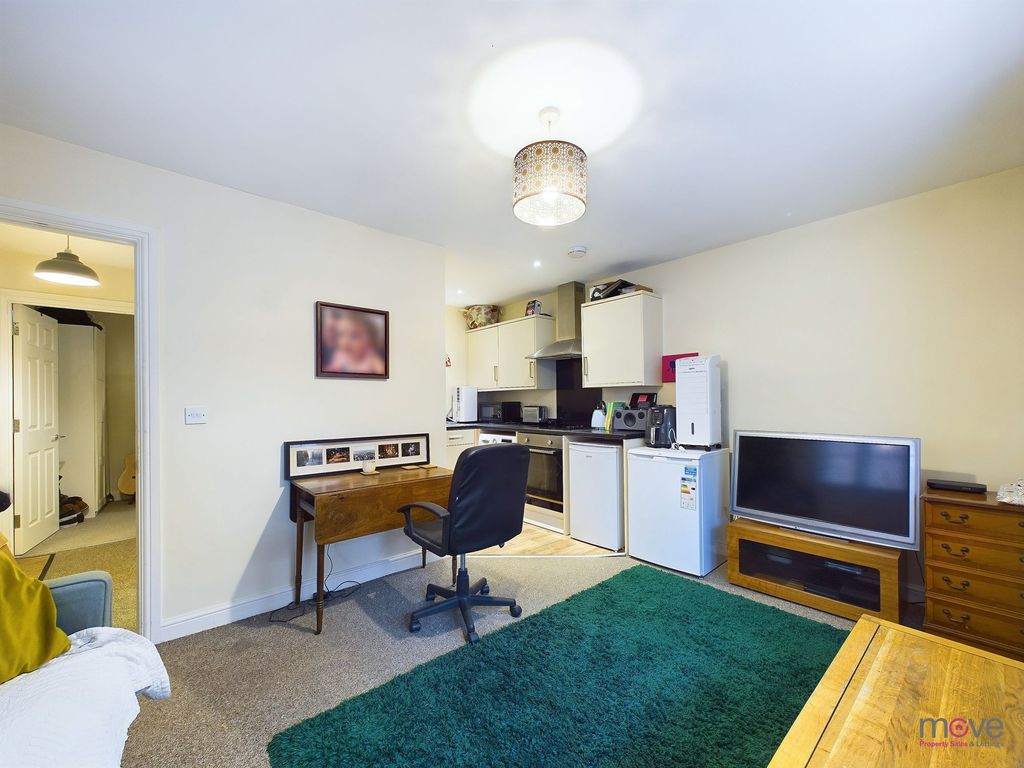 Property photo 2 of 6 Lounge