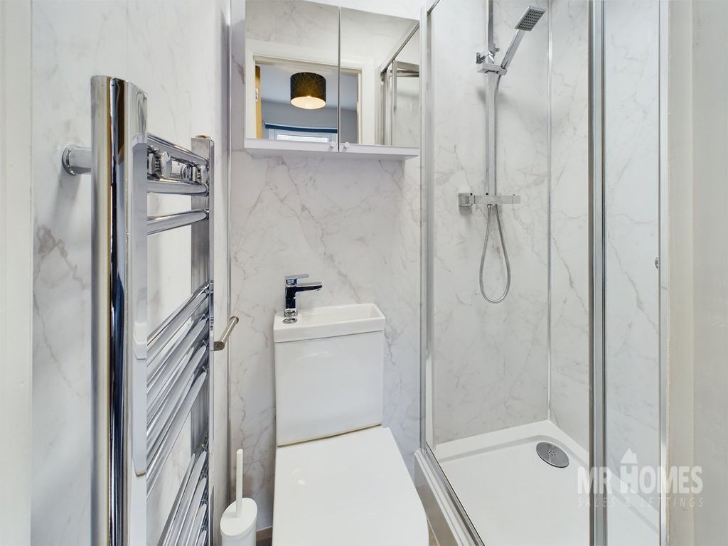 Property photo 2 of 25