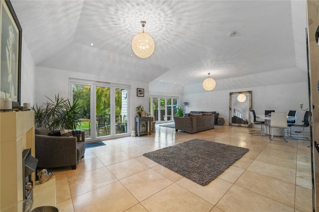 Property photo 2 of 29 Open Plan Living