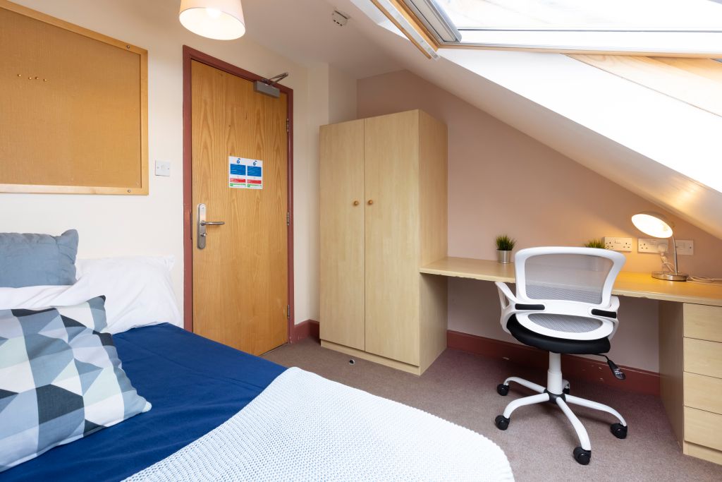 Property photo 1 of 1