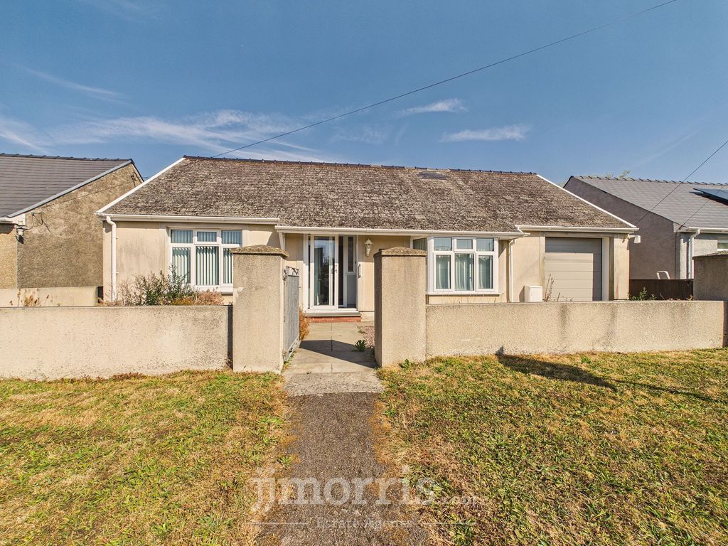 Property photo 1 of 28