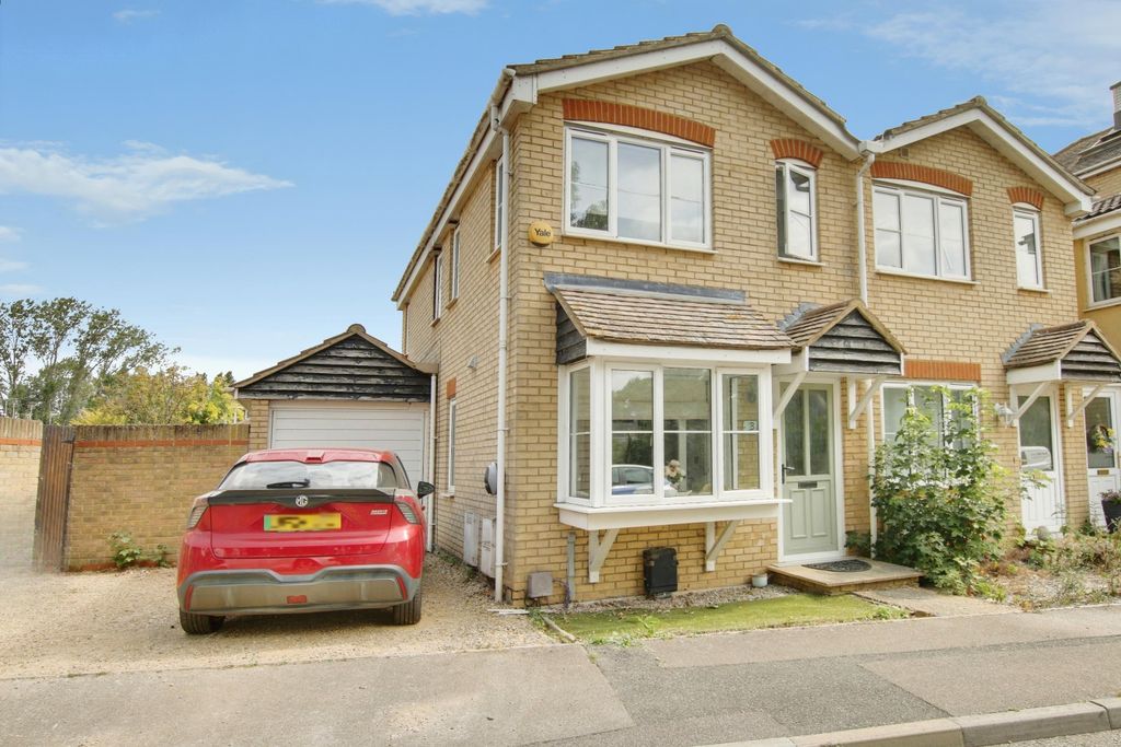 Property photo 1 of 9