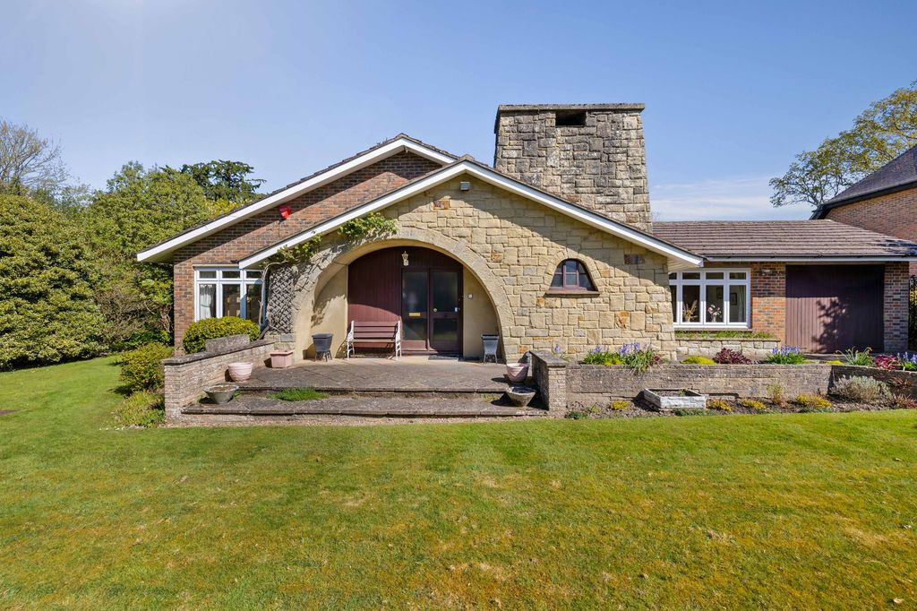 Property photo 1 of 20
