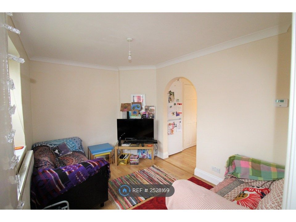 Property photo 3 of 25
