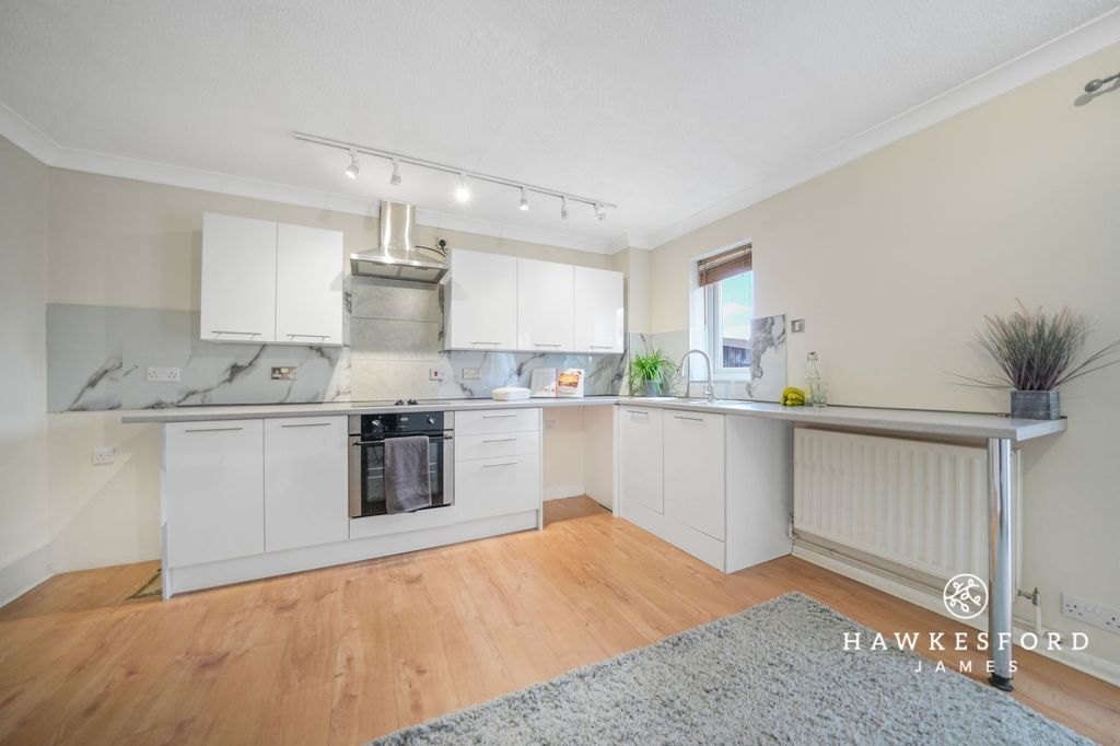 Property photo 3 of 12 Merleburgh Drive, Sittingbourne - Living Area/Kitchen
