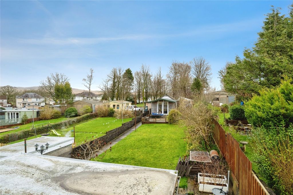 Property photo 2 of 18 Picture No. 06