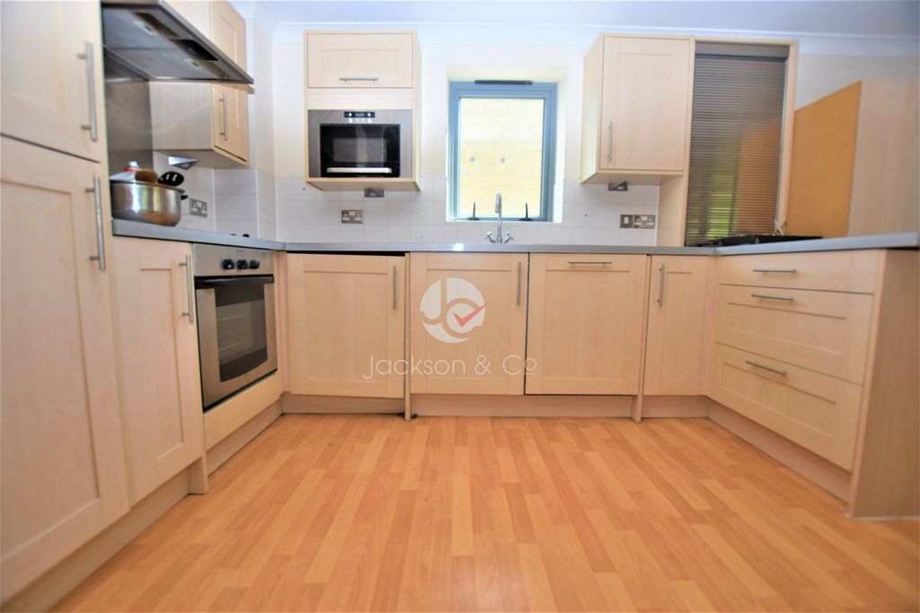 Property photo 2 of 5