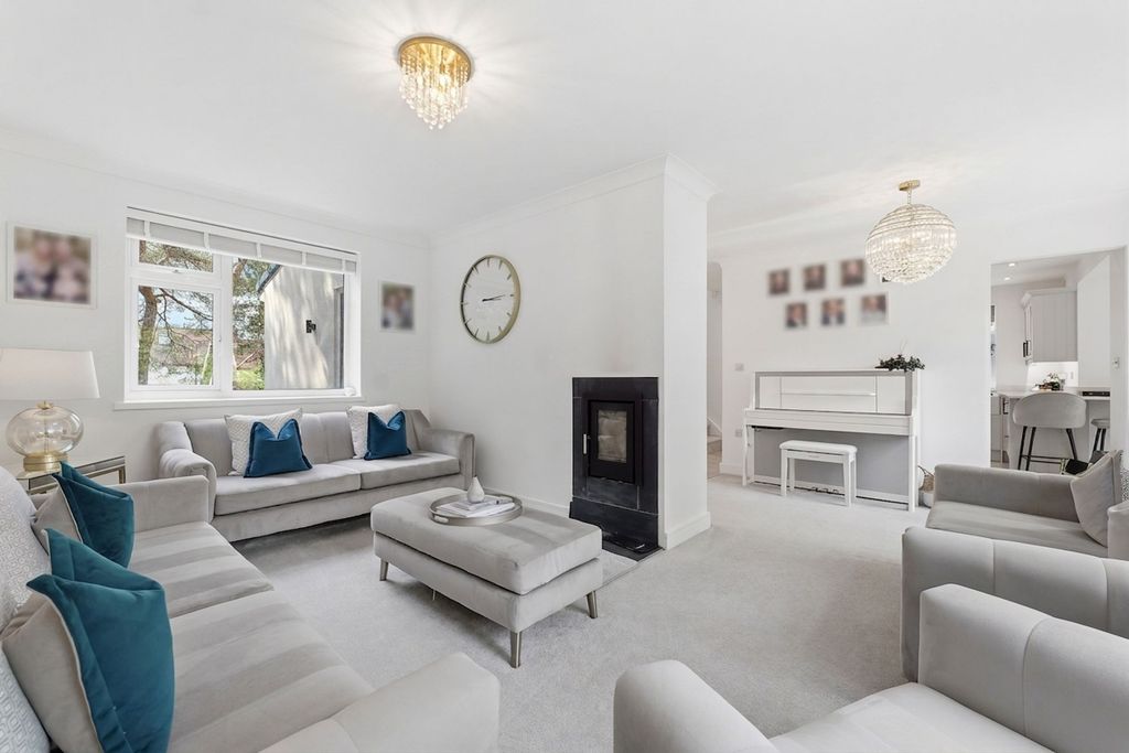 Property photo 2 of 37