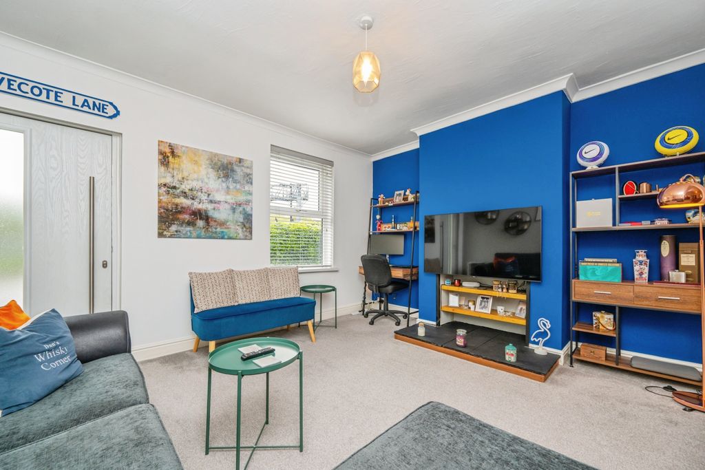 Property photo 2 of 15