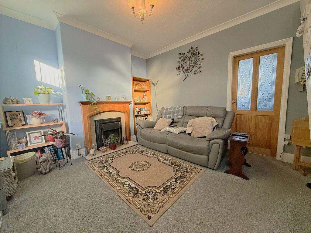 Property photo 2 of 13 Picture No. 20