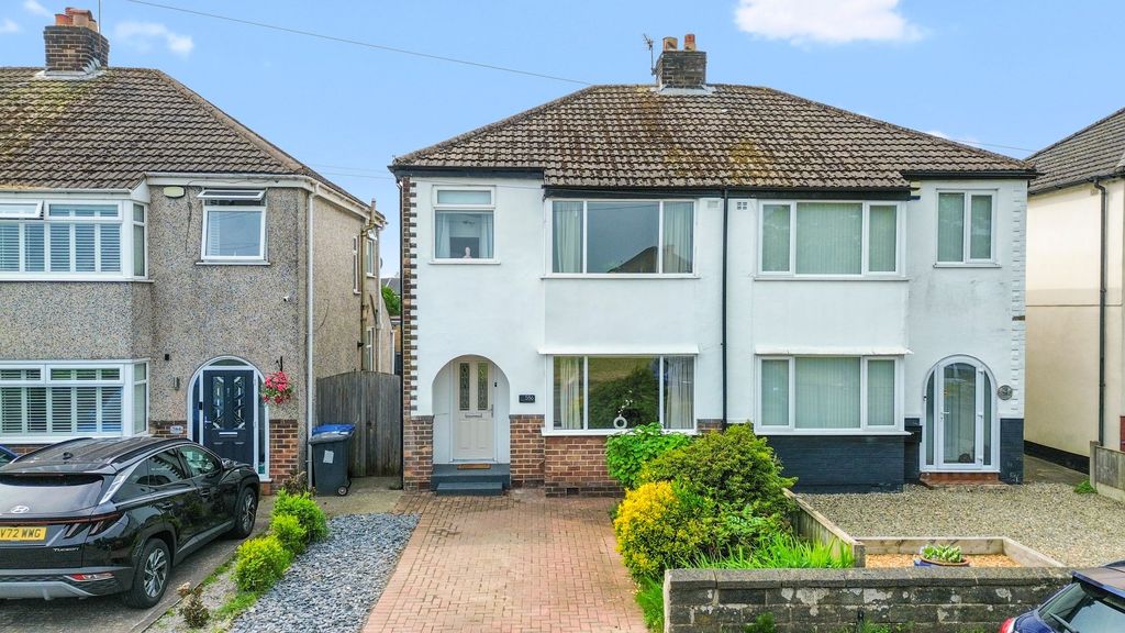 Property photo 1 of 31