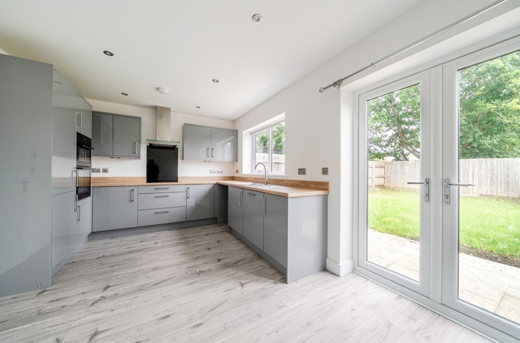Property photo 2 of 25 1480338-13-6A314A295c428