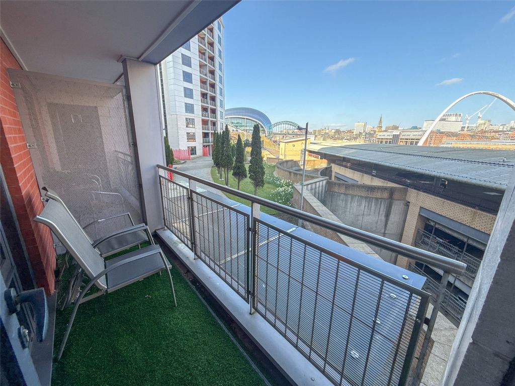 Property photo 1 of 16 Balcony