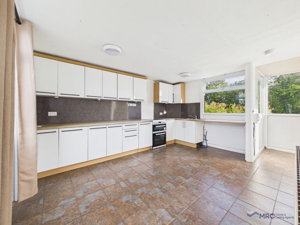 Property photo 2 of 12 Gallery