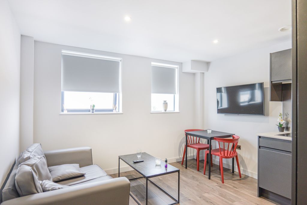 Property photo 2 of 10