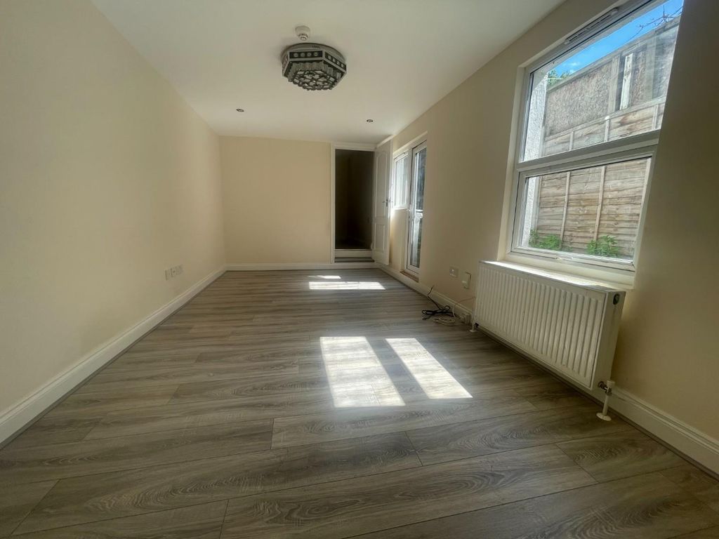 Property photo 1 of 11 Img_3987.Jpg