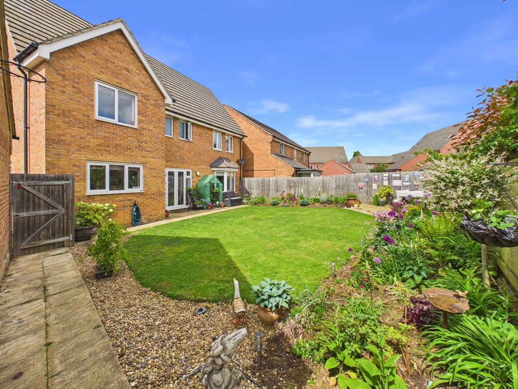 Property photo 2 of 23 2. Cam04922G0-Pr0148-Still032