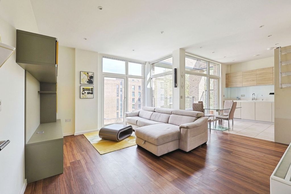 Property photo 2 of 15