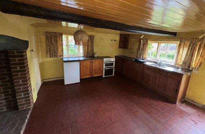 Property photo 3 of 12