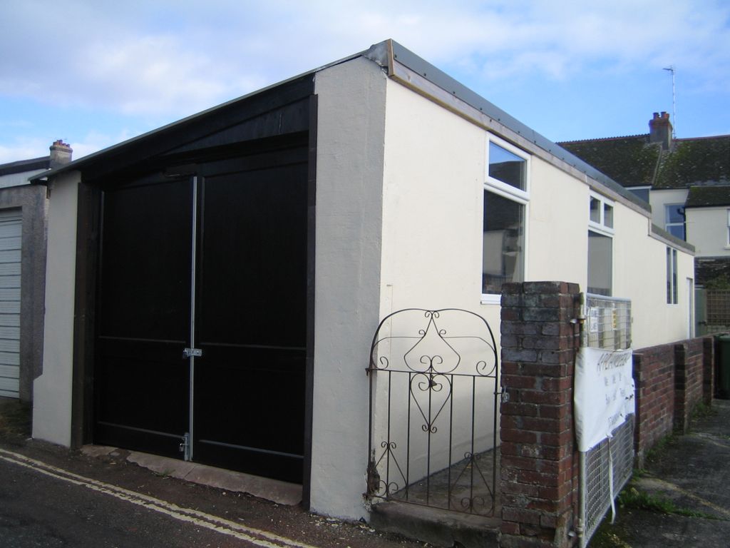 Property photo 2 of 2