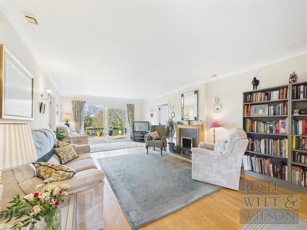 Property photo 3 of 35