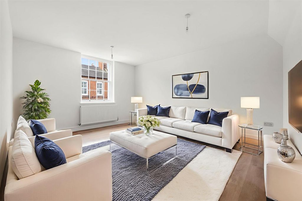 Property photo 2 of 6