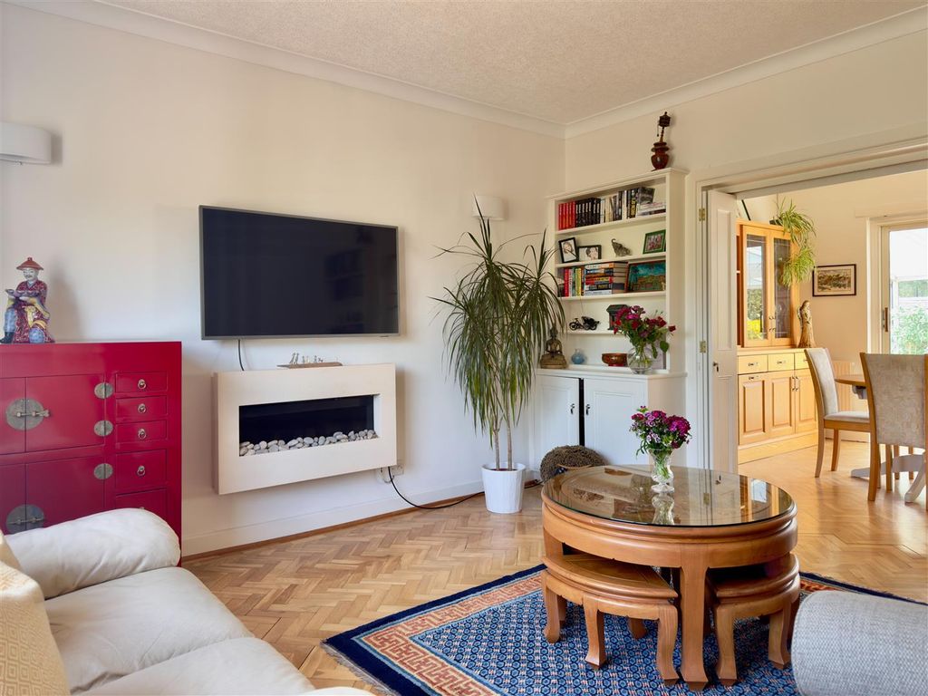 Additional image 6 of 4 bed detached bungalow for saleLarkwood Avenue, Penarth CF64