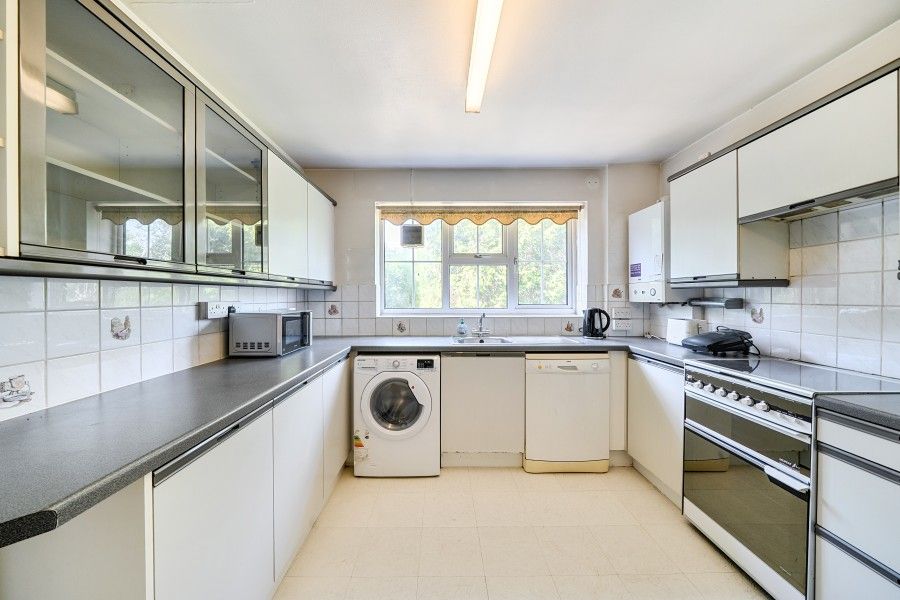 Property photo 2 of 20