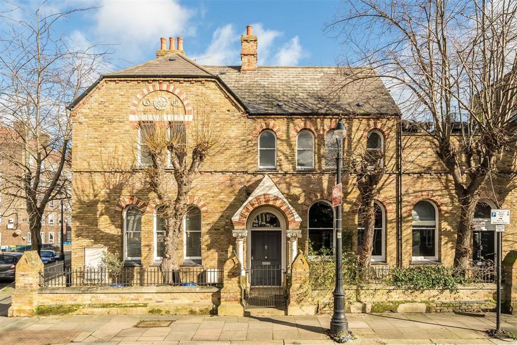 Property photo 1 of 12