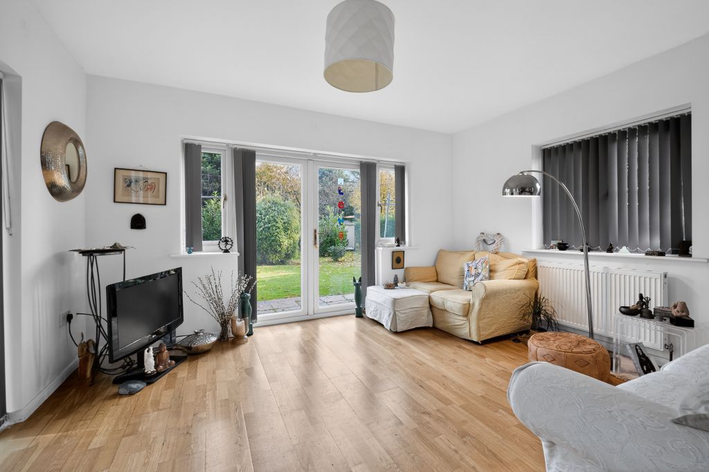 Property photo 2 of 20