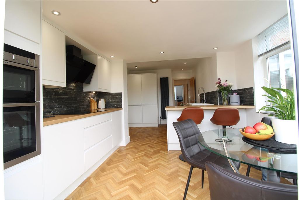 Property photo 2 of 13 C.Ki.Jpg