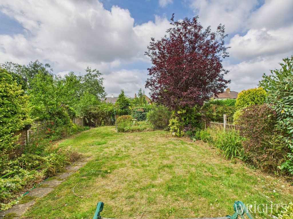 Property photo 2 of 22 Garden