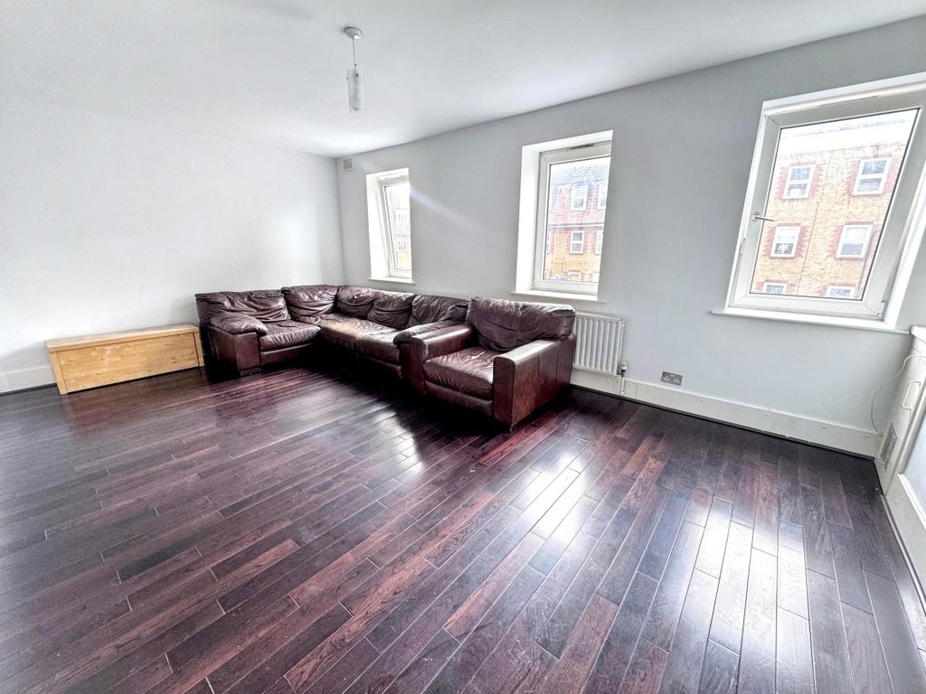 Property photo 3 of 12