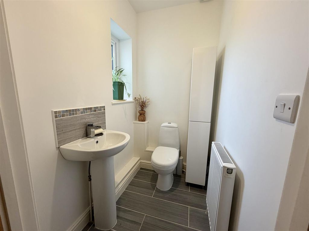 Property photo 2 of 16 Downstairs WC