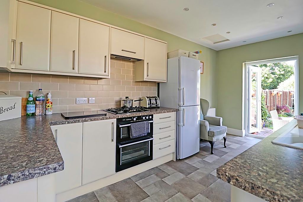 Property photo 2 of 17 Kitchen