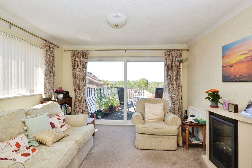 Property photo 3 of 18 Picture No. 15