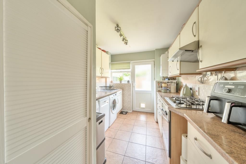 Property photo 3 of 23 Kitchen