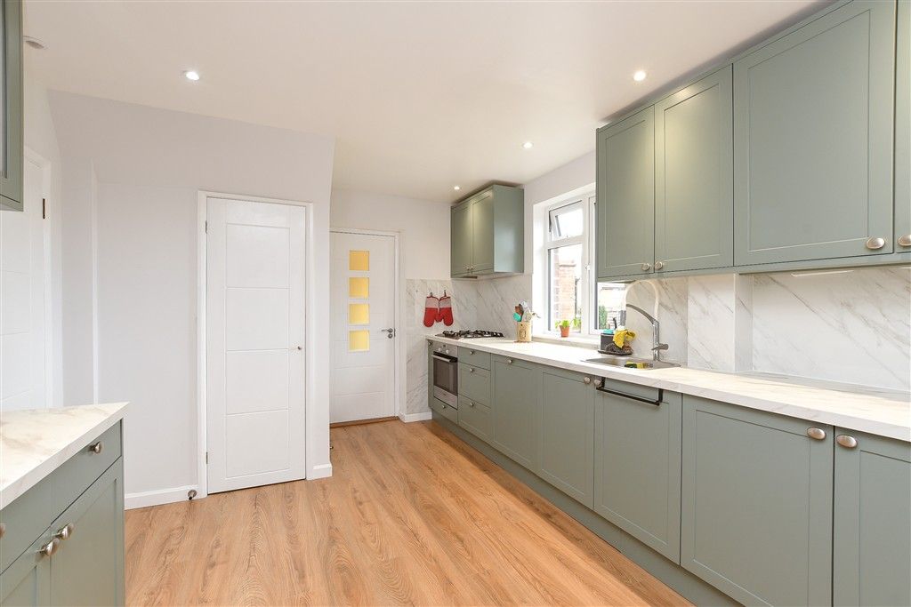 Property photo 3 of 10 Kitchen/Diner